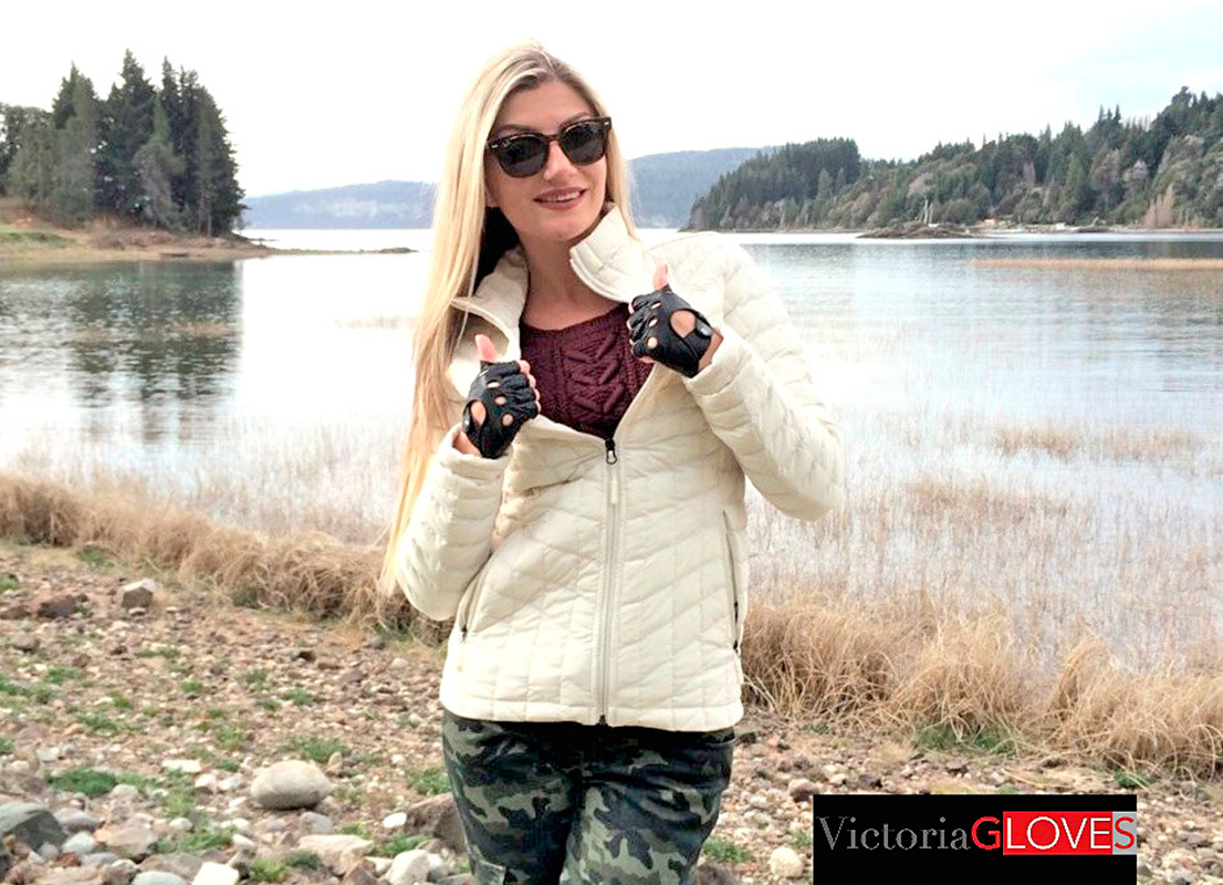 10 Travel must-have accessory or victoria-gloves.com around the world - Victoria gloves online: shop gloves in leather