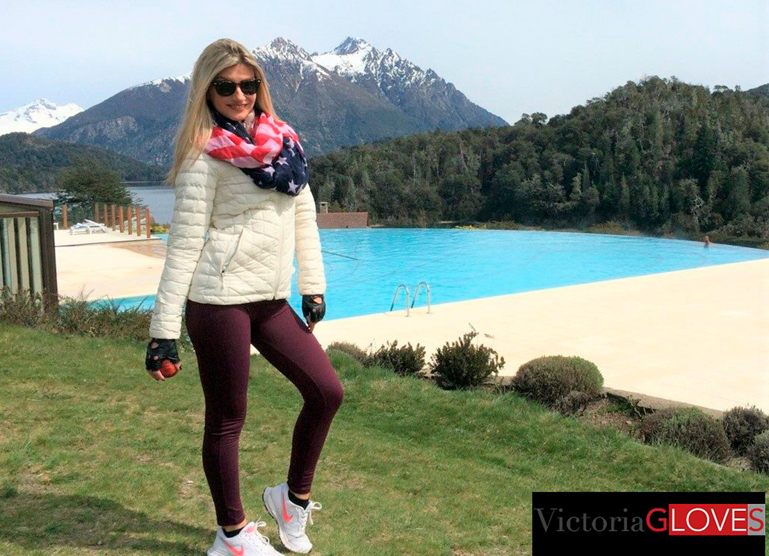 11 Travel must-have accessory or victoria-gloves.com around the world - Victoria gloves online: shop gloves in leather